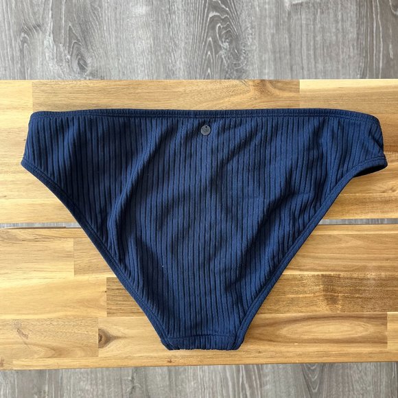 Small Roxy Bikini - Picture 5 of 6